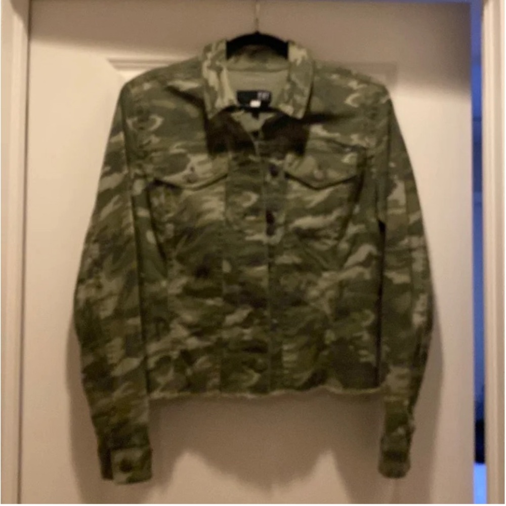 Kut from the cloth camo button front jacket.  Never worn